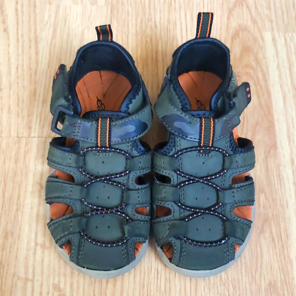 Eddie Bauer Edmund T Closed Toe Sandals Size 8